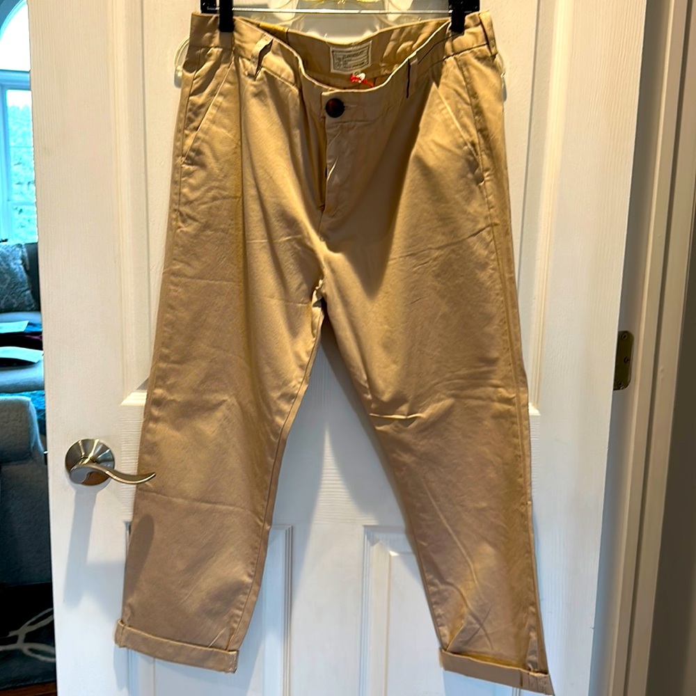 Current Elliot khakis